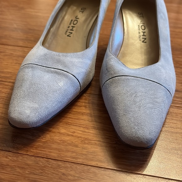 St. John Light blue suede Heels - kitten heel - women’s size 8.5 - Picture 4 of 9